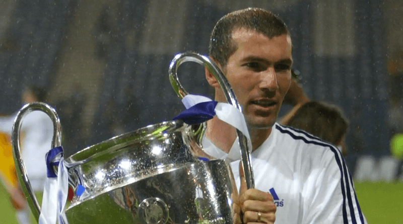 Zinedine Zidane - Biểu tượng vĩ đại của bóng đá thế giới với lối chơi hào hoa.