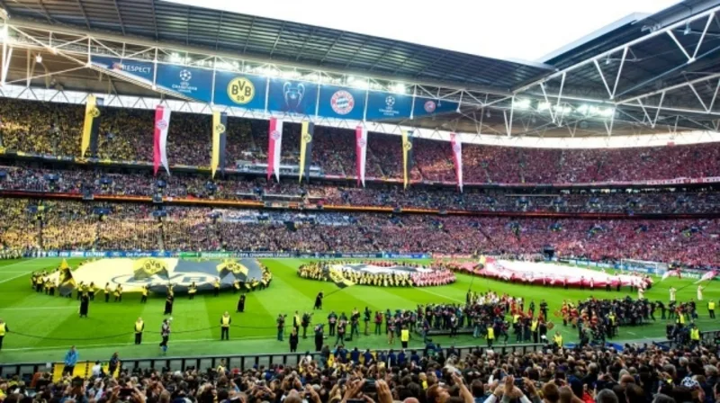 Sân vận động Wembley là biểu tượng nổi bật của bóng đá Anh và các trận chung kết lịch sử