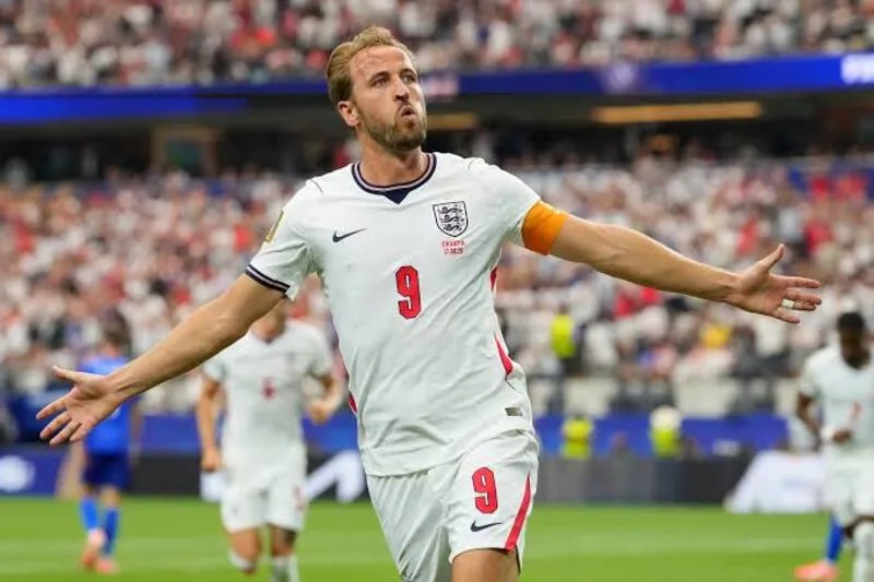 harry kane bao nhiêu tuổi